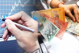  Malaysia reports rises in both imports, exports in July