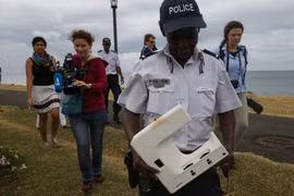 Malaysia: More plane debris found on Reunion Island
