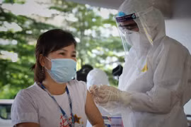 Bac Giang focuses on COVID-19 fighting, industry recovering