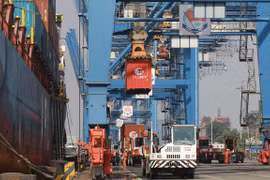 COVID-19 resurgence holds southeast, Mekong Delta regions back