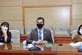 USAID, US CDC promise to support Vietnam in COVID-19 combat