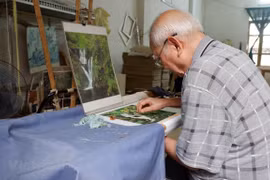 Hanoi's elderly artisan works to keep embroidery craft alive