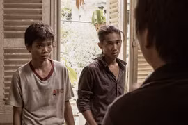 Online film screening: film makers want combination of pre-check and post-check