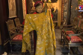 Vietnamese researchers, designers revive feudal-style Ao Dai