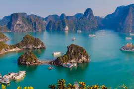 Quang Ninh aims to attract 10 million visitors in 2021