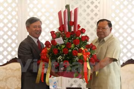 Vietnamese diplomat congratulates Laos’ newly-elected President 