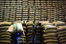 Thailand loses top rice exporting status to India 