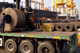Local steel firms seek temporary import tax 