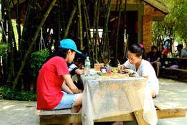 Painting workshop for kids coming to Hoi An
