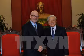 Party chief receives Chairman of Communist Party USA 