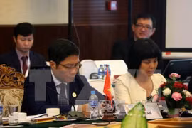 ASEAN economic ministers hold consultation with partner countries