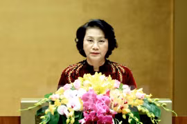 Top legislator calls for breakthrough measures to achieve set targets