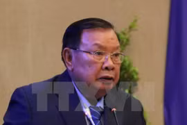 Lao Party chief pays official friendly visit to Vietnam 