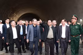 PM inspects Nha Trang - Cam Lam Expressway project