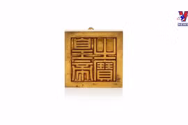 Vietnamese royal antique set to fetch high price at French auction