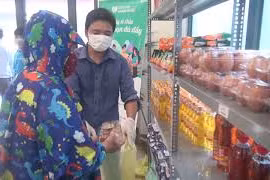 Supermarket bringing happiness to those in need during COVID-19 outbreak