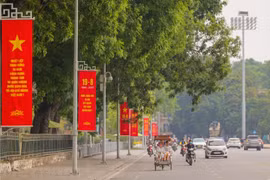 Hanoi streets brightly decorated in celebration of National Day