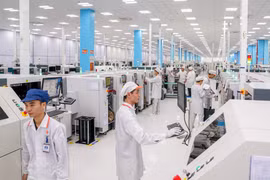 Exploring “Made in Vietnam” 5G smartphone factory