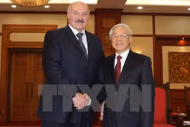 Party leader greets visiting Belarusian President