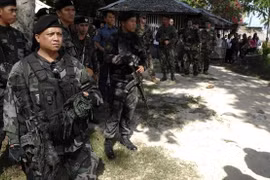 Philippines: government troops kill 13 insurgents