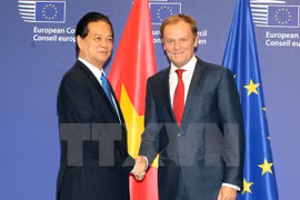 PM holds meetings with EU leaders 