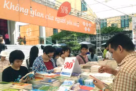  Hanoi vibrant with Autumn book fair 2015 