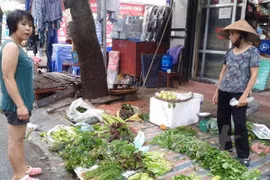 Markets receiving goods despite floods