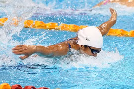 Vien stars in the pool with 16 golds