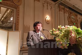 Vietnamese writer receives ASEAN literature award 