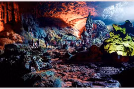 New caves discovered in Ha Long, Bai Tu Long Bays