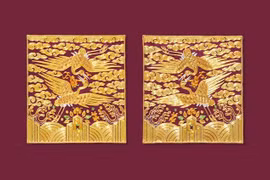 Artist showcases traditional Korean embroidery