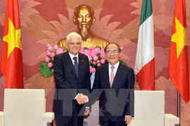 Vietnam’s legislative leader meets Italian President