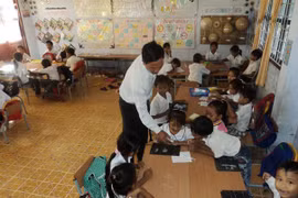 Kien Giang: 300 Khmer language courses arranged for locals