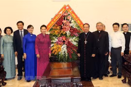Top legislator extends Xmas greetings to Catholics in HCM City 