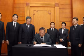 Vietnamese embassies open funeral books for former Party chief