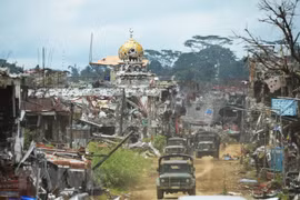 Abu Sayyaf group holds 10 hostages in Philippines
