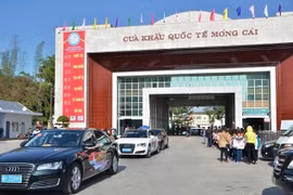 Chinese tourist cars permitted to enter Ha Long city