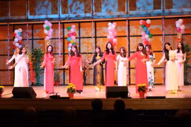 Vietnamese expats in Canada gather for Tet celebration