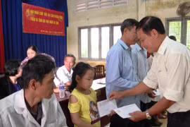 AO/dioxin victims in Can Tho, Tien Giang receive support