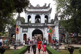 Tourists crowd Hanoi’s places of interest during four-day holiday