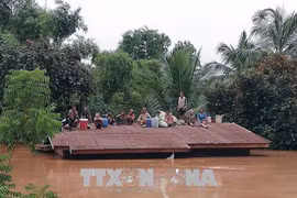 Vietnam continues aid to victims of Lao dam collapse 