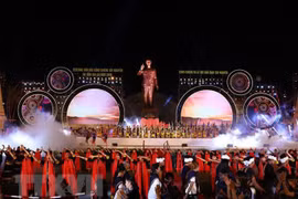 Prime Minister attends Tay Nguyen Gong Festival in Gia Lai