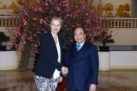 PM urges stronger multifaceted cooperation with Netherlands 
