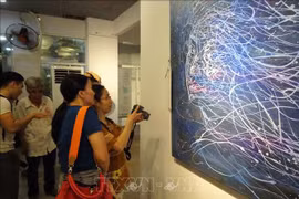 Art exhibition highlighting Vietnam-France friendship opens