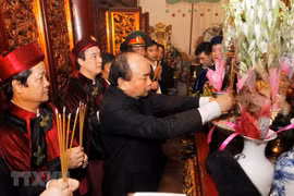 Incense offering ceremony held in honour of Hung Kings