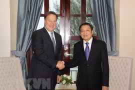 Vietnam wants to boost multi-faceted cooperation with Panama: Party official 