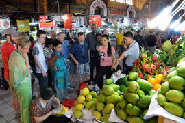 HCM City prepares for massive tourism