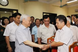 Party chief highlights fight against corruption, wastefulness 