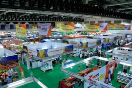 Vietnam-Laos trade fair opens in Vientiane