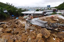 Vietnam Fatherland Front sends aid to flood victims in south central region